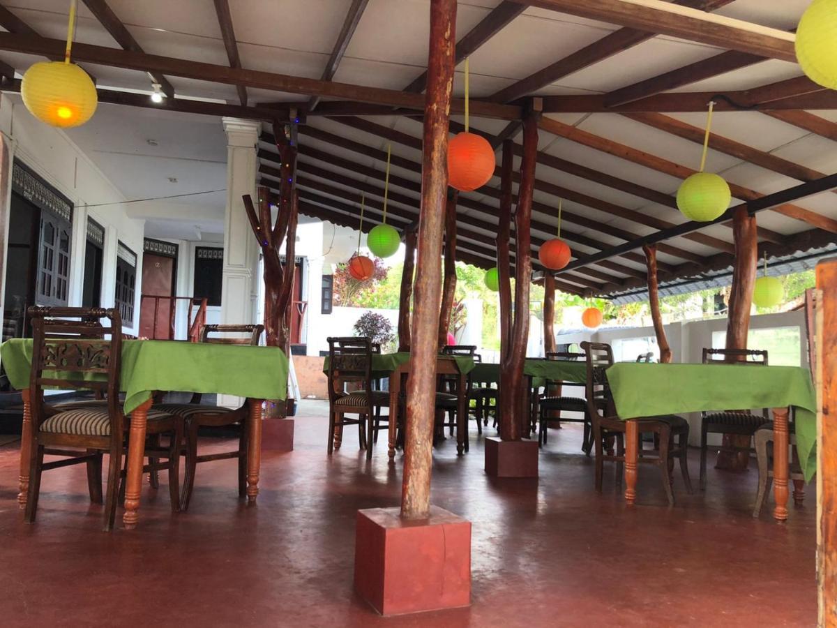Rock Paradise Beach Hotel & Restaurent Tangalle Exterior photo