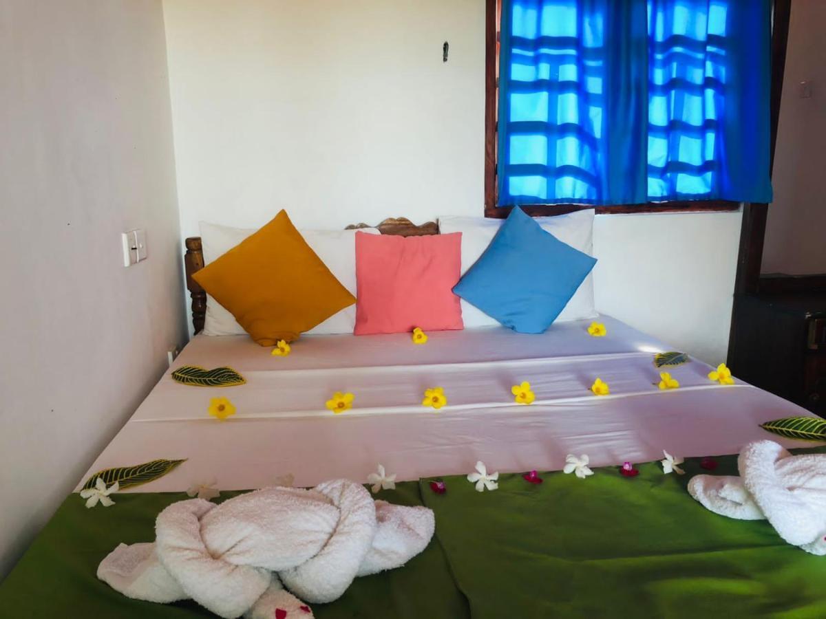 Rock Paradise Beach Hotel & Restaurent Tangalle Exterior photo